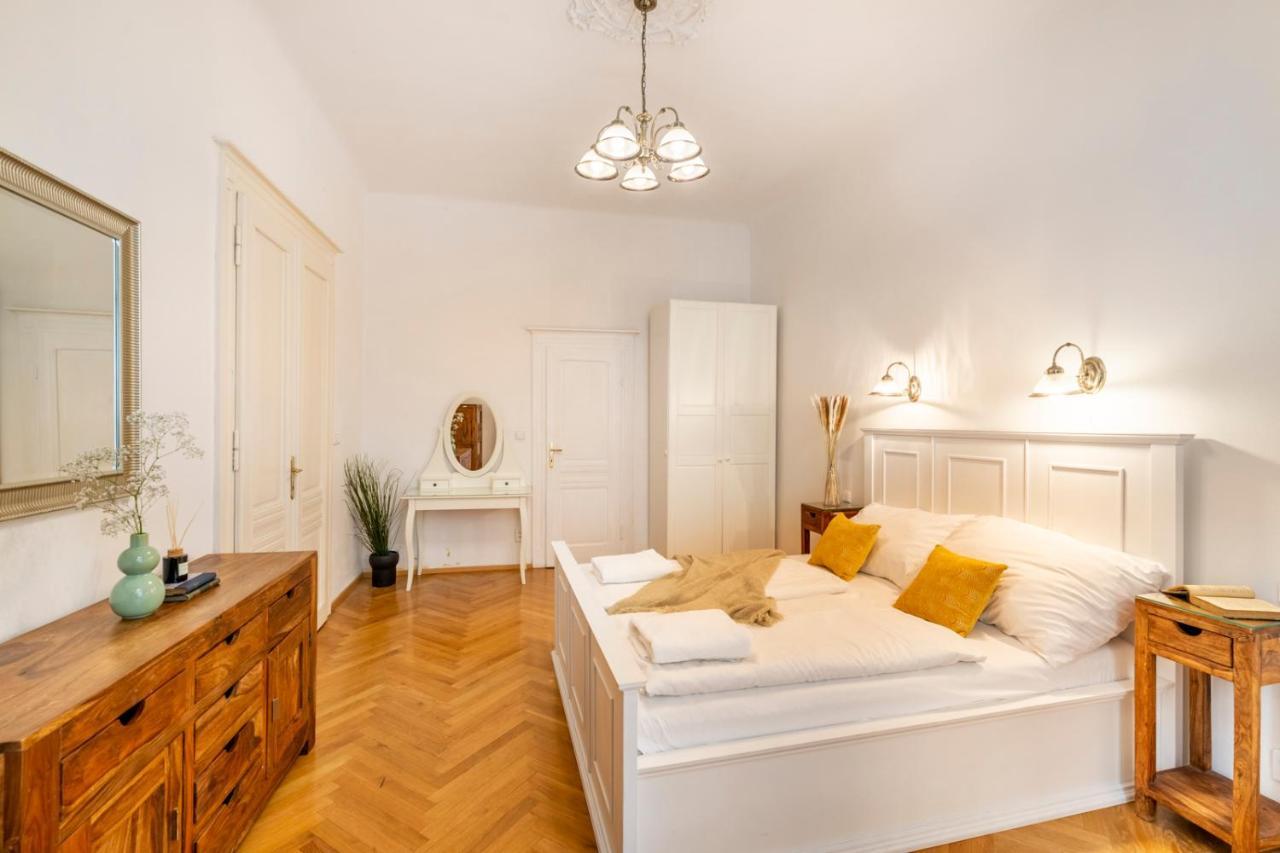 Templova - Old Town Apartments ปราก ภายนอก รูปภาพ